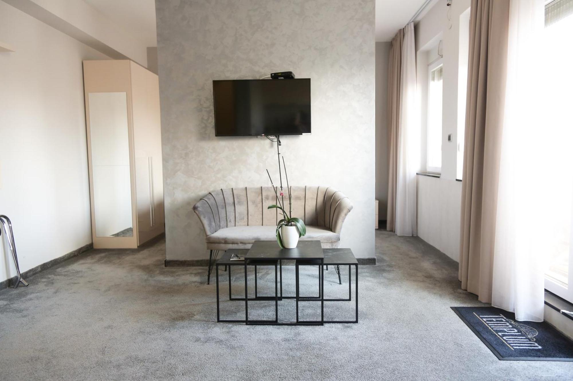 בלגרד Templum Apartments - Slavija Square מראה חיצוני תמונה